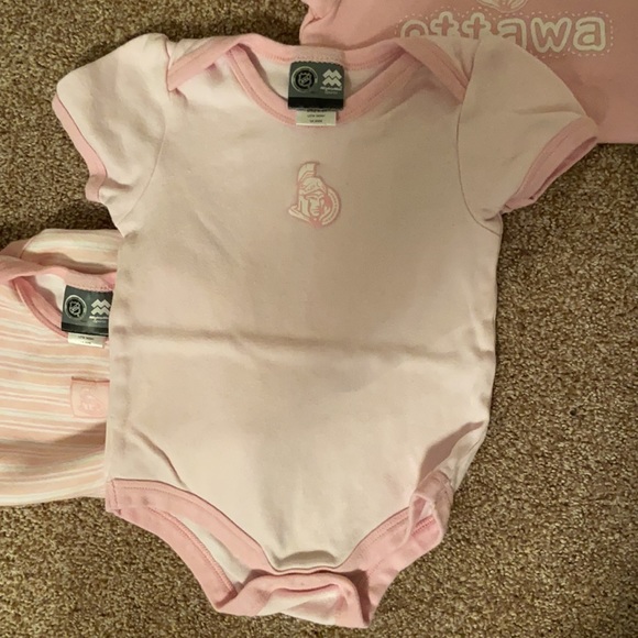 18 month Ottawa Senators Onesies for baby - Picture 7 of 9